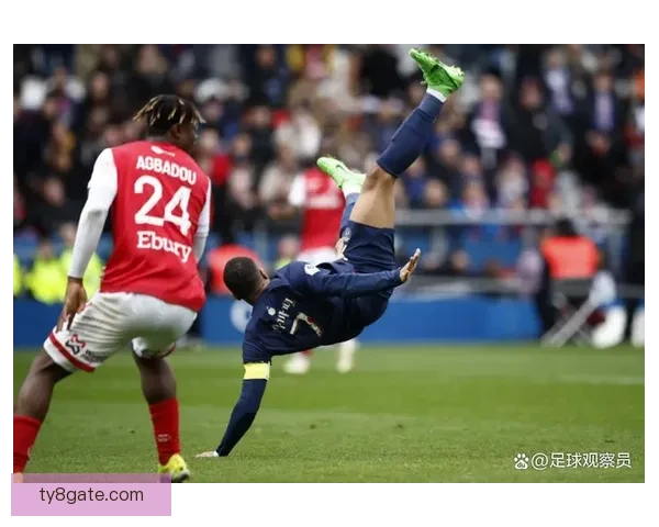 以曼联冬窗离队第二人通过体检本周官宣阿贾克斯求租阿莫林旧部